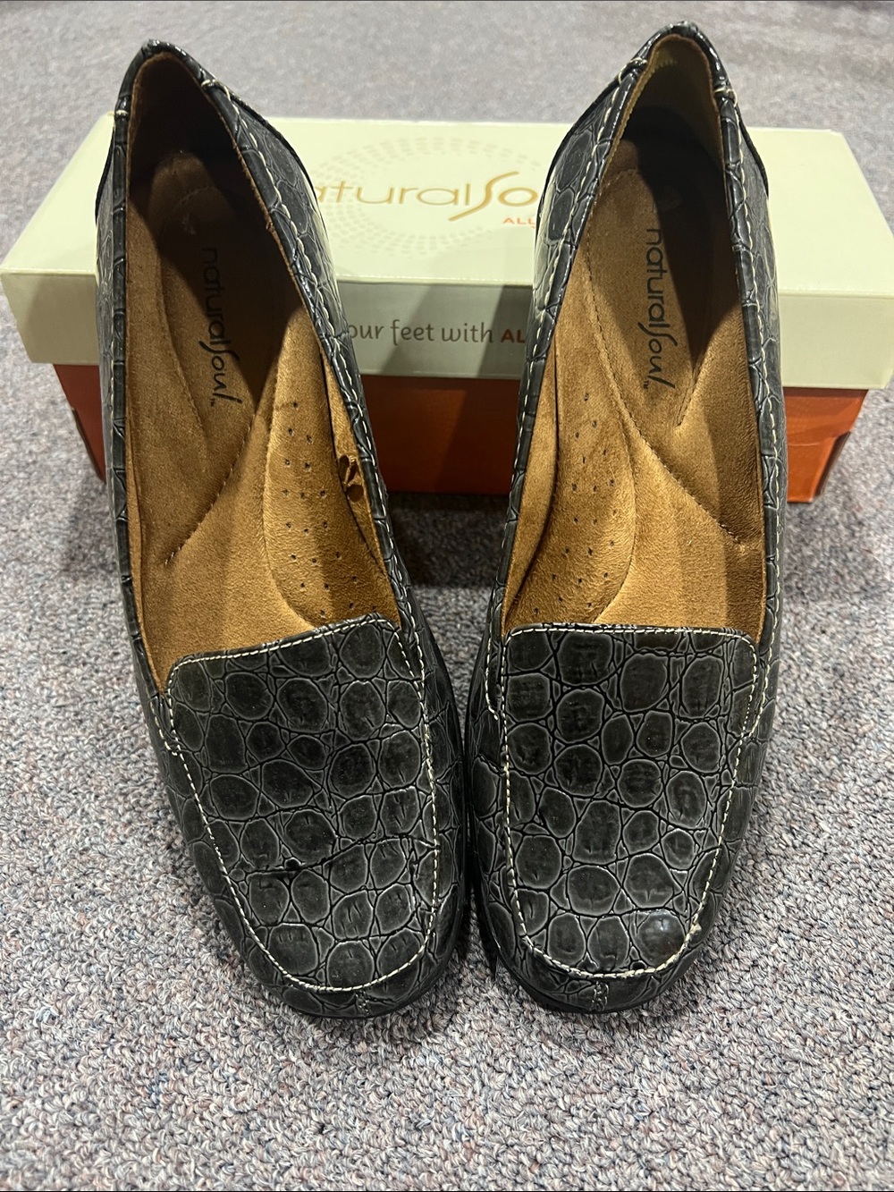 Natural Soul GrayCroc-Embossed Slip-On Loafers